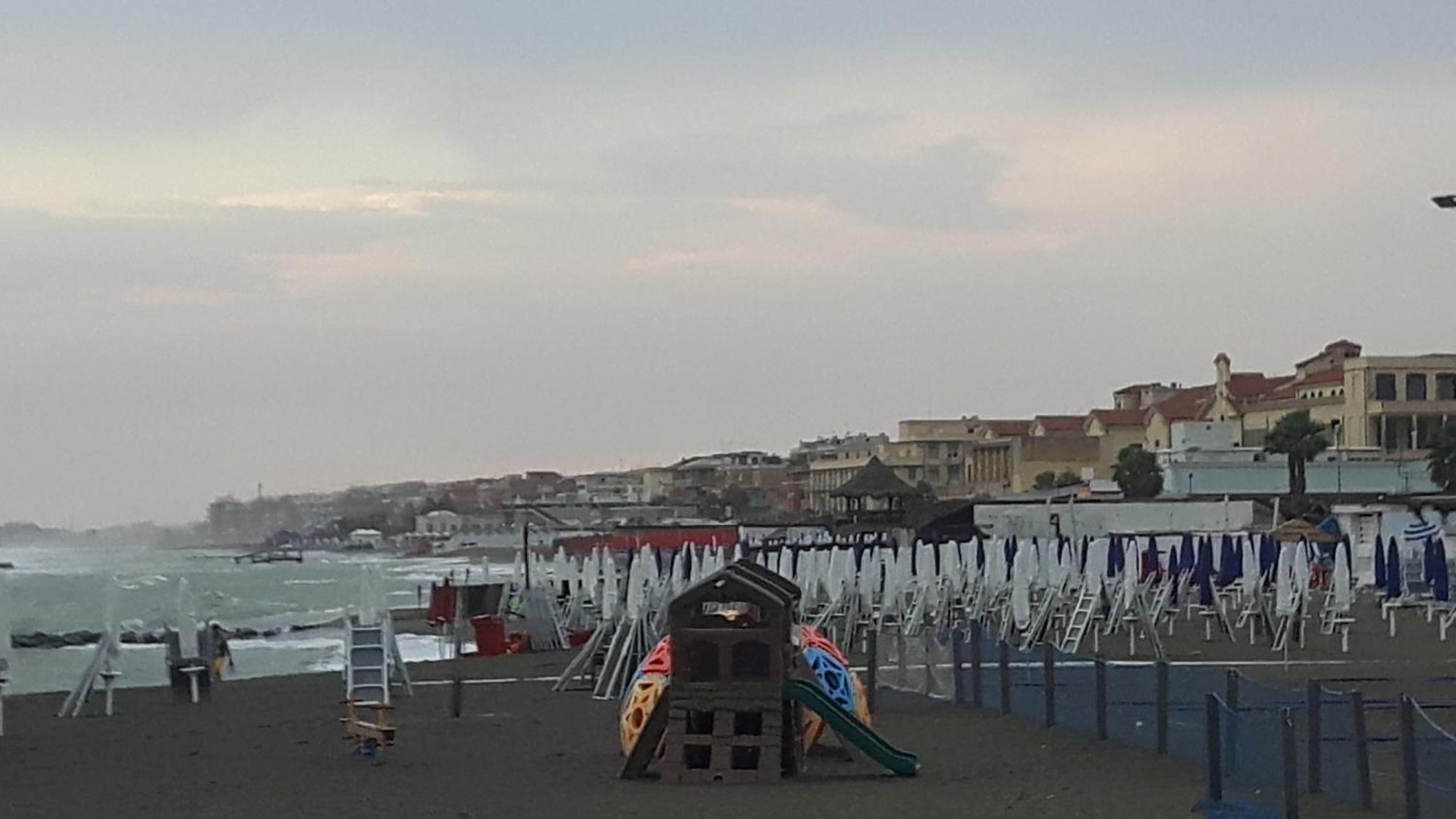 Ippocampo Apartment Lido di Ostia Bagian luar foto